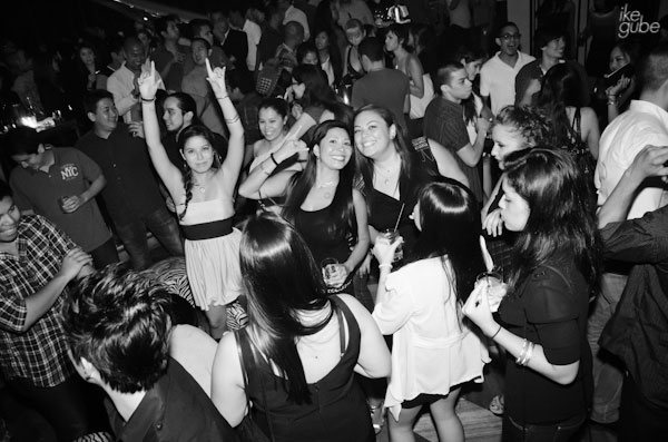派对拍照技巧:在社交场合跳舞