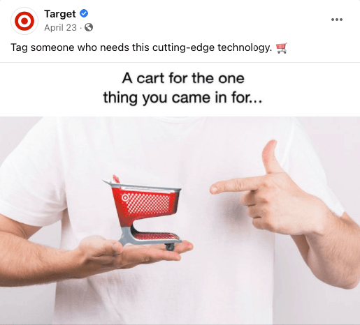 Target的社交媒体内容，邀请用户给朋友打标签
