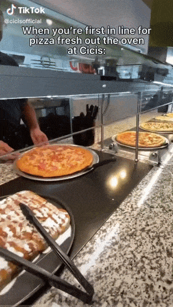 TikTok广告展示了多个Cicis披萨